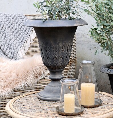 Fransk Kruka Antikgrå från Chic Antique med olivträd