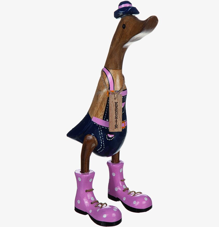 Anka Kerstin Rosa från Different Design med charmig klädsel