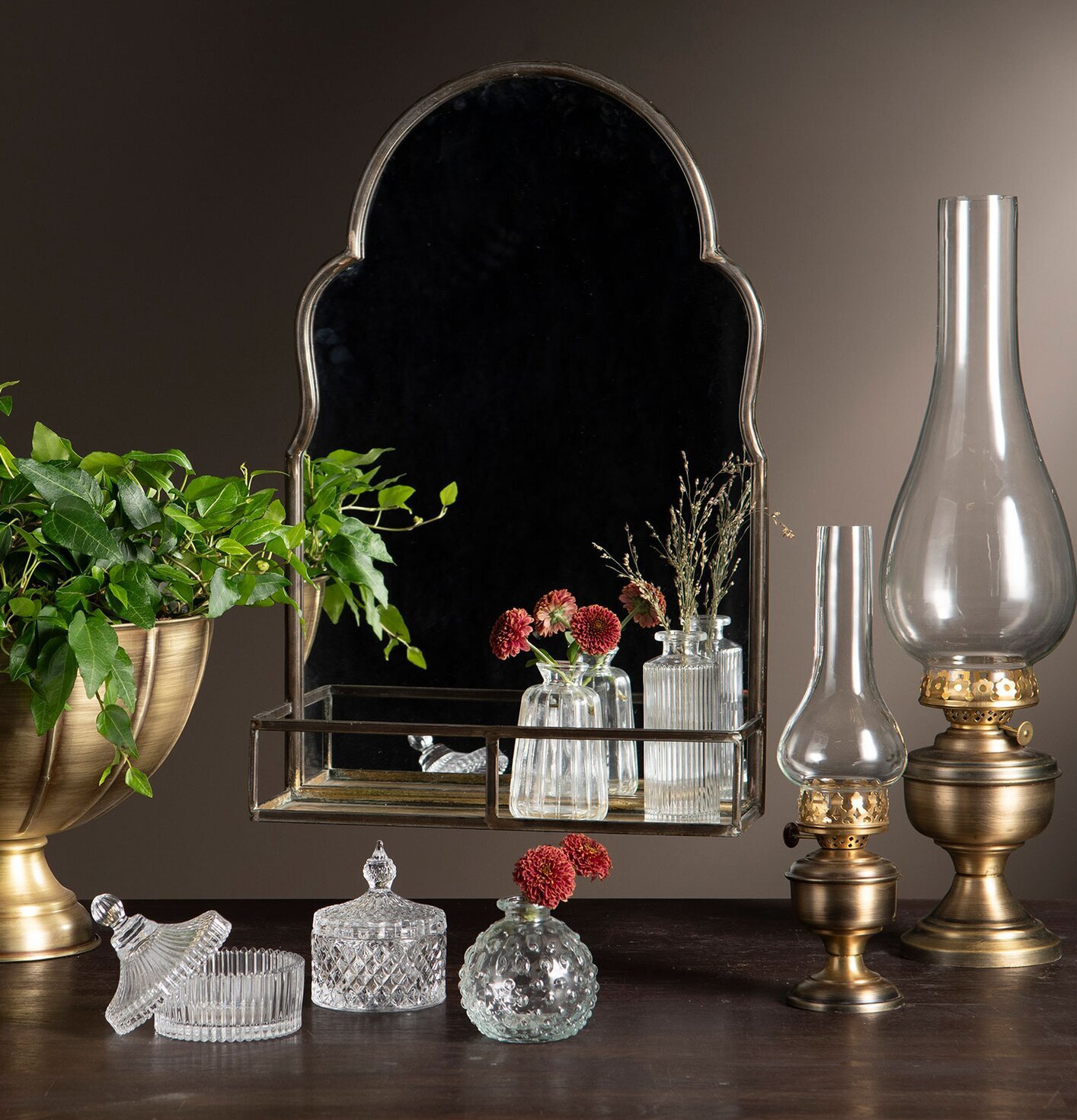 Spegel Dao Antik Mässing från A Lot Decoration på vägg