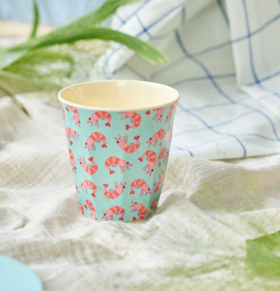 Bild av melaminmugg i hemtrevlig och elegant miljö