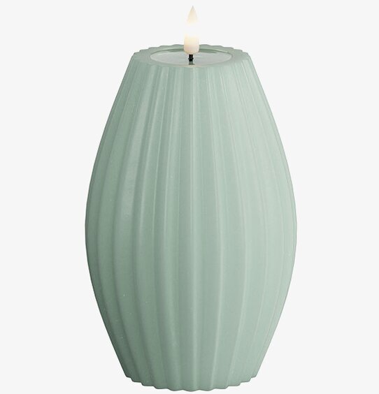 Stripe Candle Salvia 15cm från Deluxe Homeart i salviagrönt