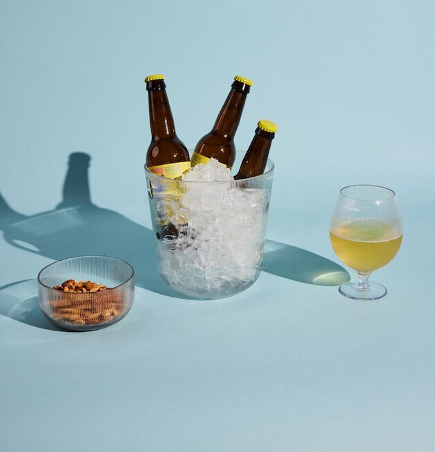 Billi Ölglas 2-pack från Sagaform med öl och snacks