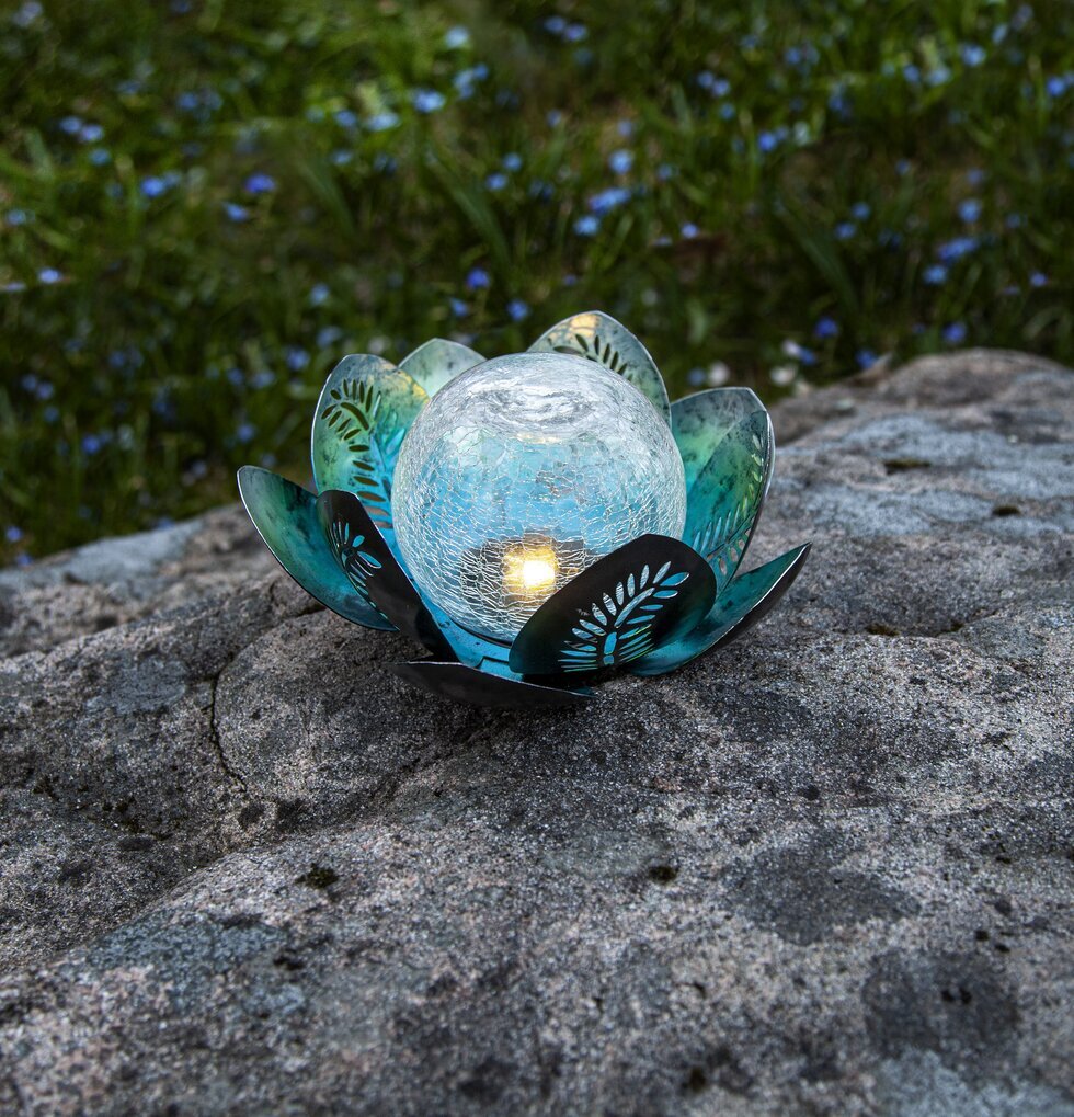 Solcellsdekoration Lilly Silver/Blå från Star Trading på klippa