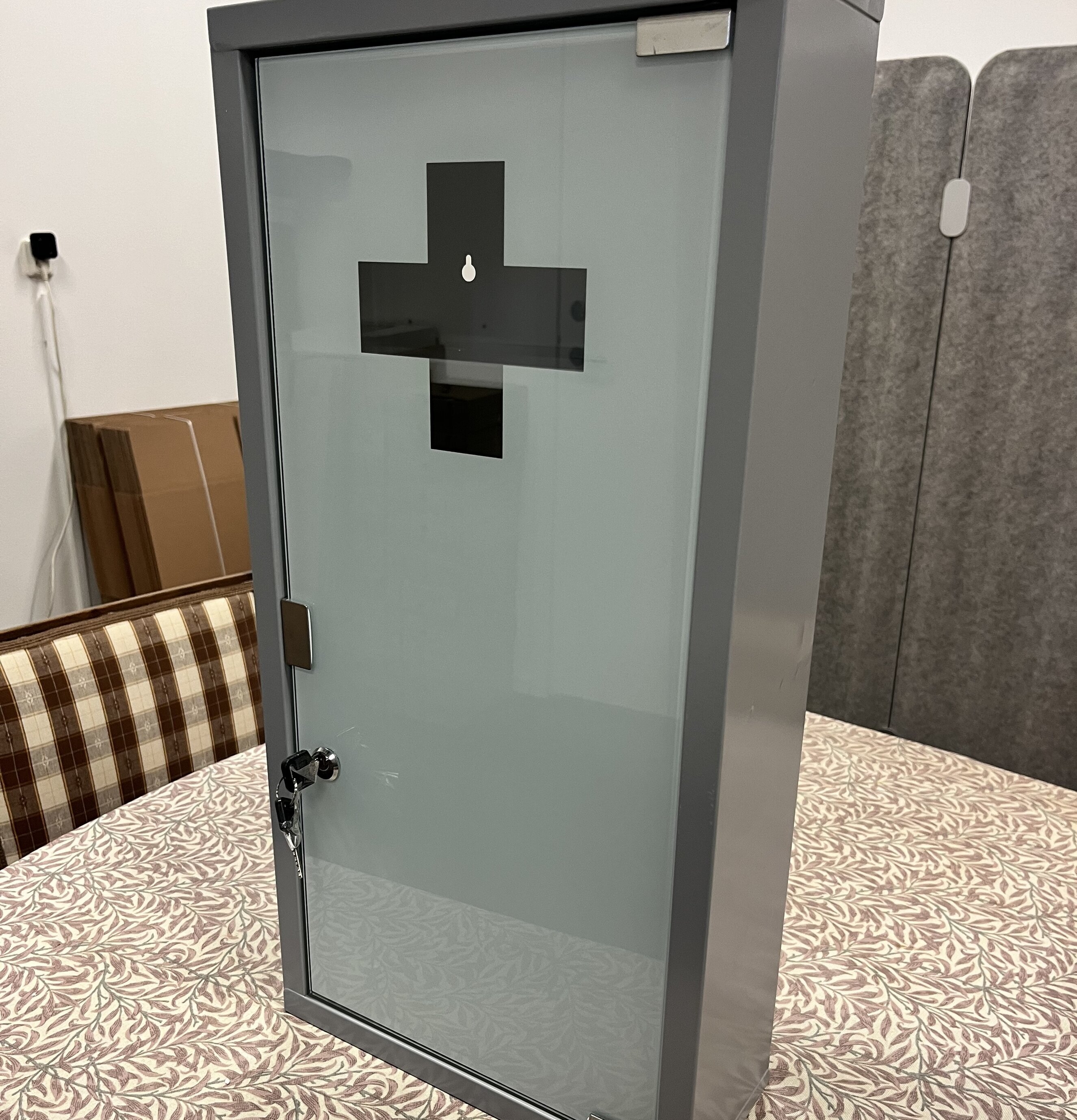 Medicinskåp Grå (fynd-id 4) Demerx