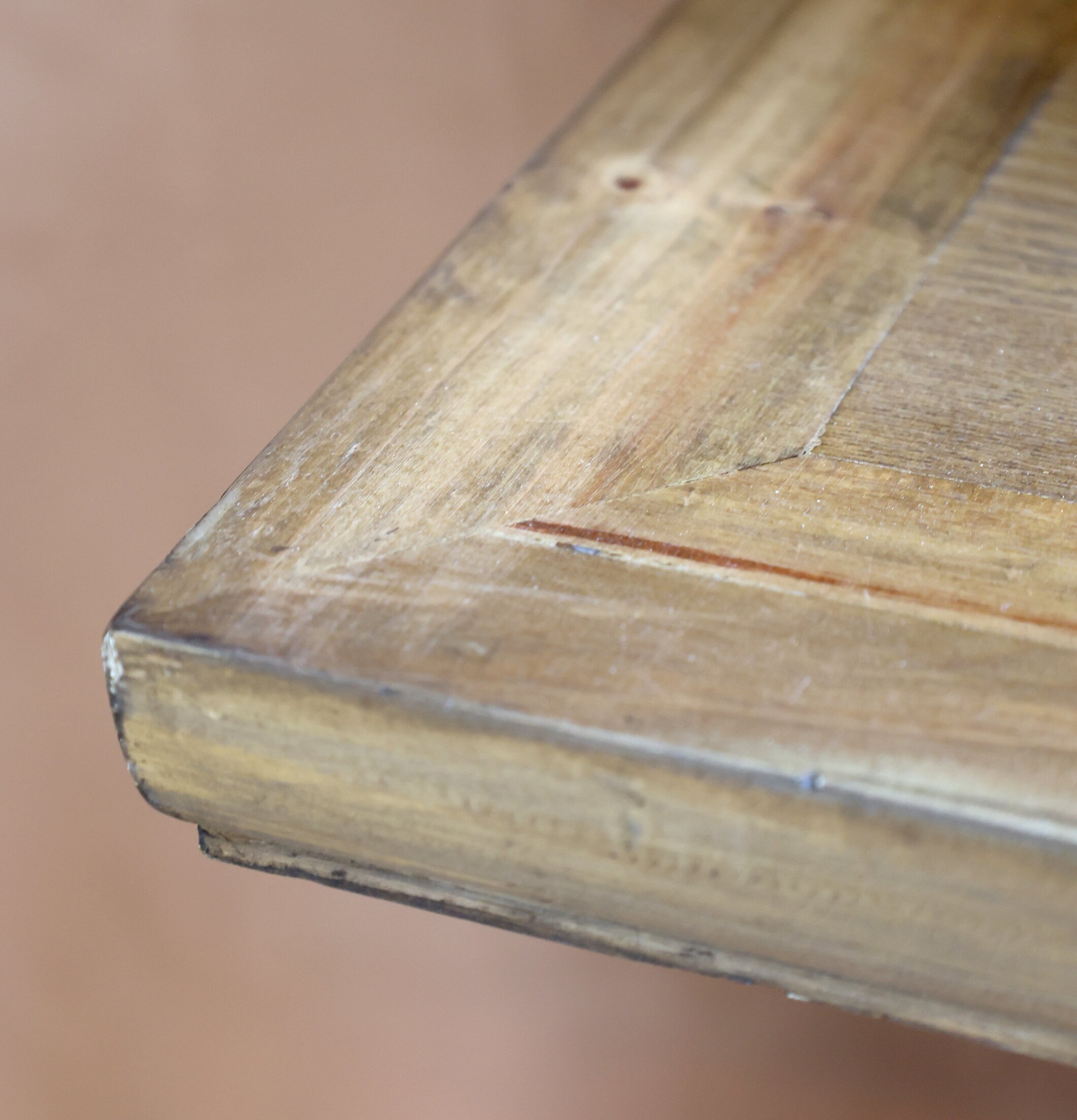 Konsolbord Natur från Chic Antique med detaljerad träfinish