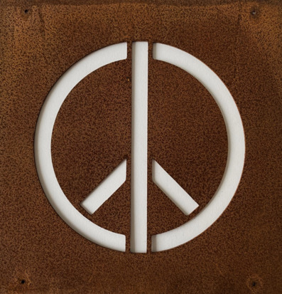 Skylt Peace (armeringsnät) från Lind Decoration, rostigt stål