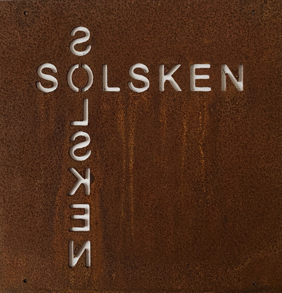 Skylt Solsken (armeringsnät) från Lind Decoration, rostig