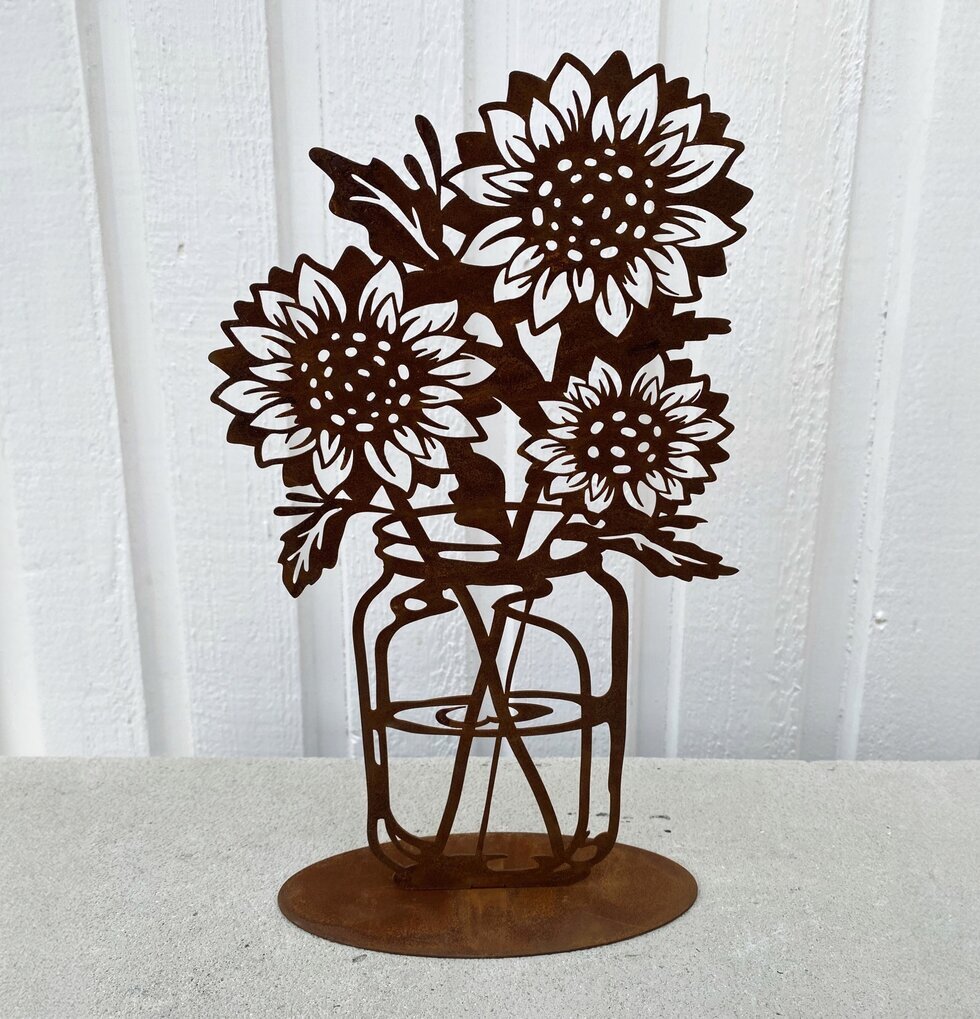 Solrosor I Vas Rost från Lind Decoration i rostig metall