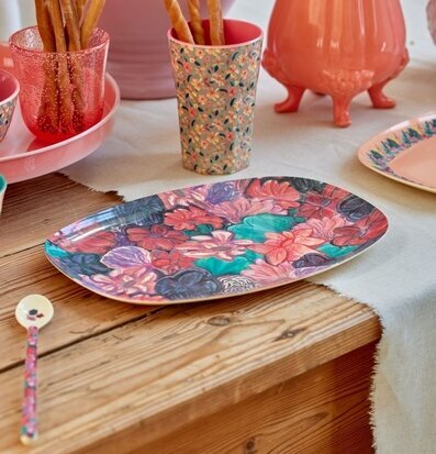 Tallrik Forest Flower Print från Rice på rustikt träbord