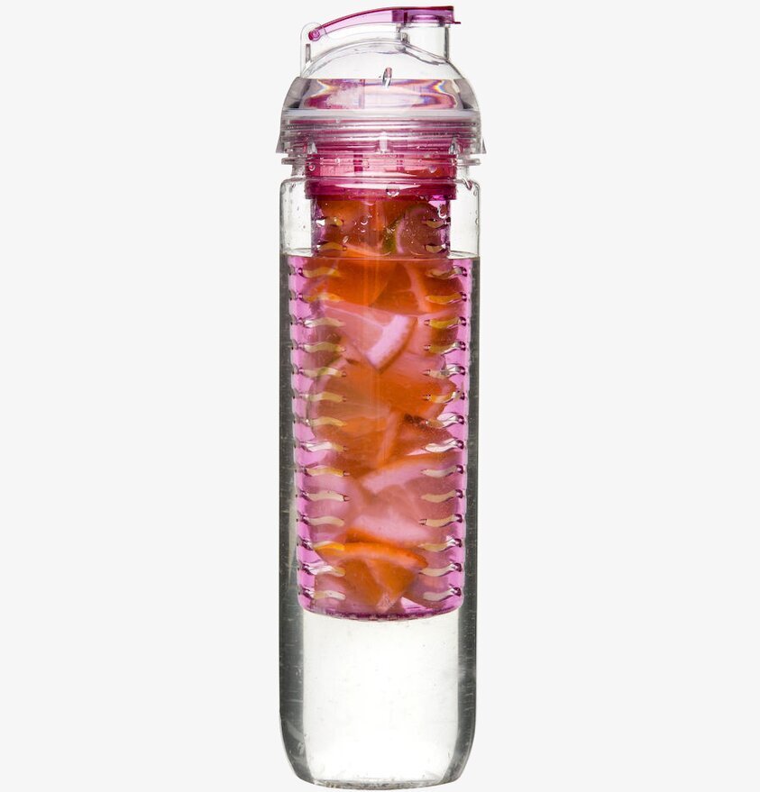 Fresh Flaska Med Fruktkolv Rosa från Sagaform med apelsin