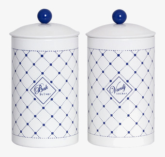 Foto av retroinspirerade cylinderformade plåtburkar