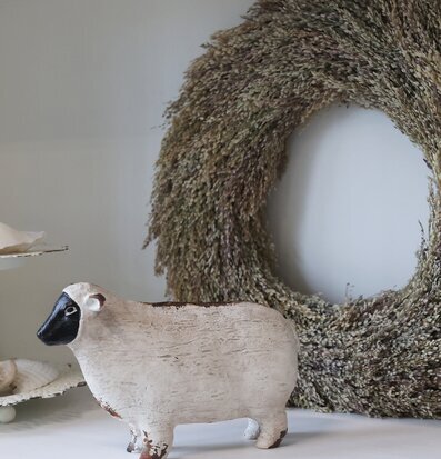 Krans Fleur Natur Ø35cm från Chic Antique på vit vägg