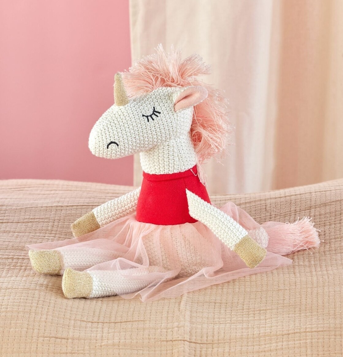 Prydnadskudde Enhörning från Rice med virkad kropp och tutu