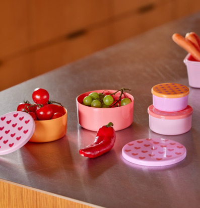 Plastburkar Med Lock Hjärta - 4-Pack från Rice i köksmiljö