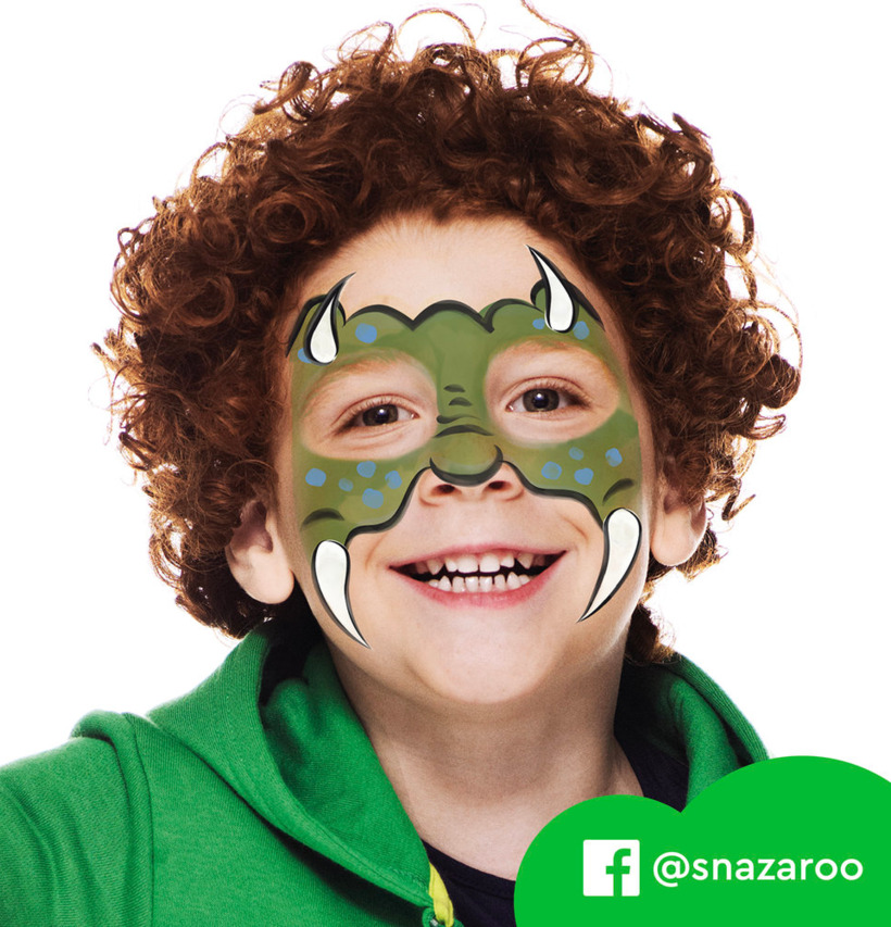 Barn med ansiktsmålning från Ansiktsfärg Monster Face Paint Kit Snazaroo
