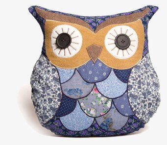 Kudde Marion Patchwork från Sass & Belle i uggledesign