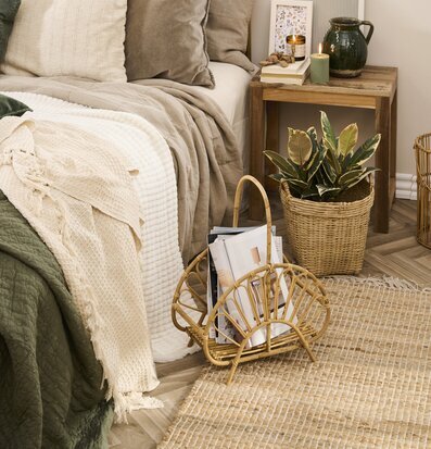 Tidningskorg Rotting från IB Laursen i harmoniskt sovrum