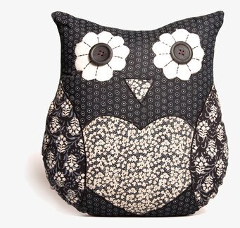 Kudde Adele Heart från Sass & Belle med uggledesign