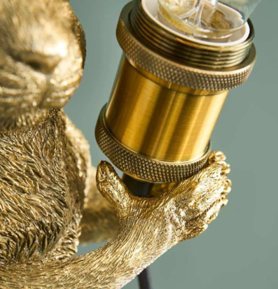 Bordslampa Eduard Gold från Werner Voss med apa i guld