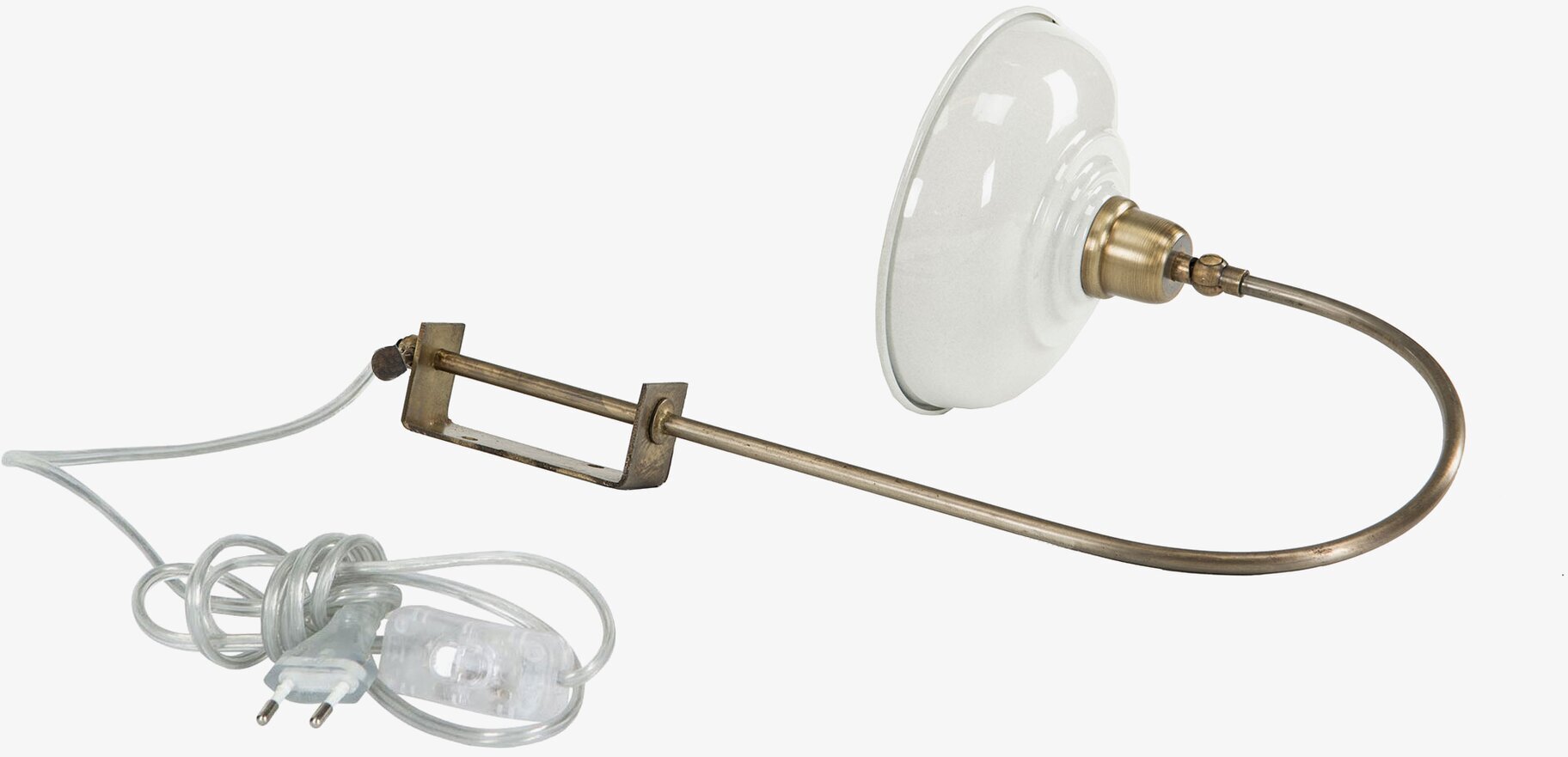 Vägglampa Noa Emalj Shell från A Lot Decoration med mässingsarm