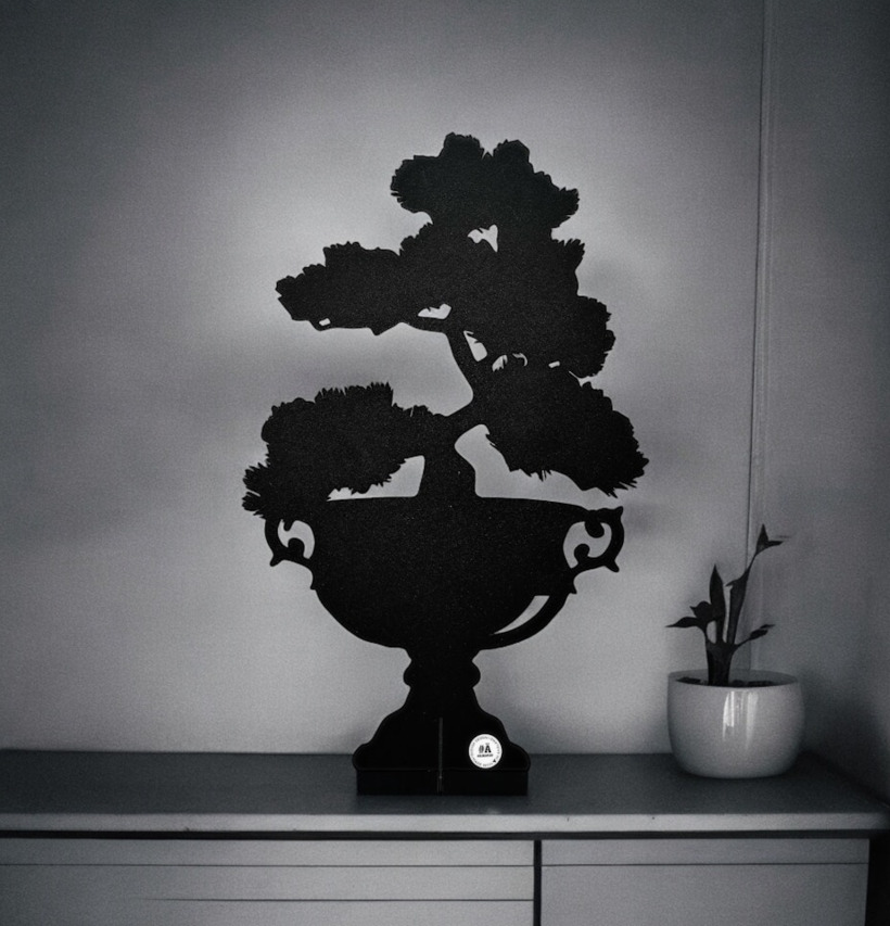 #ÄlskaPlåt Bonsaiträd Svart från Älskaplåt i modern inredning