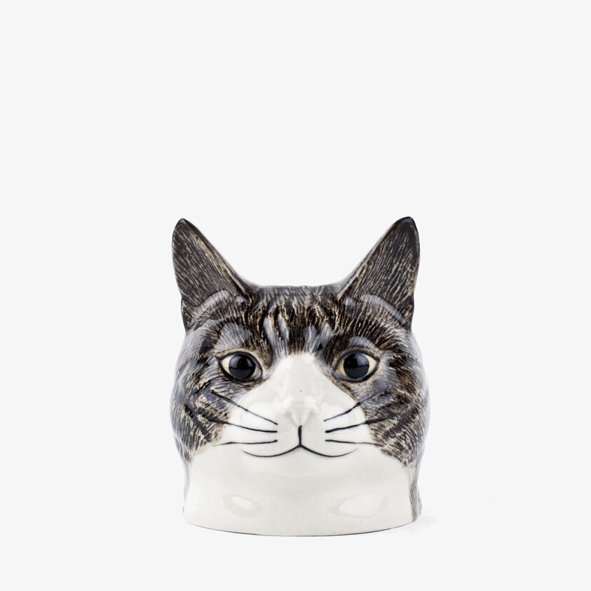 Äggkopp Katt från Quail Ceramics på vit bakgrund