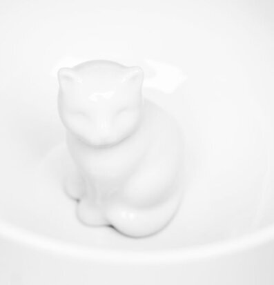 Cat Mugg från Sagaform med inbyggd kattfigur i porslin