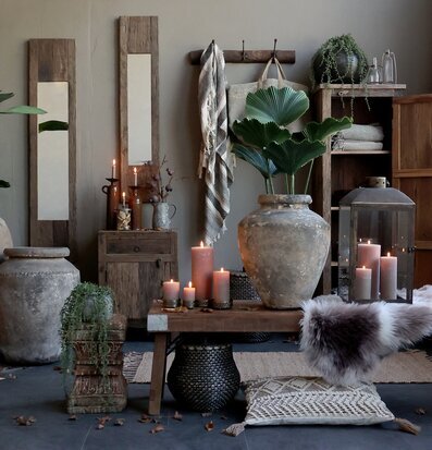 Klädhängare Grimaud från Chic Antique i rustik miljö