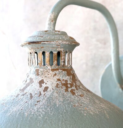 Vägglampa Antik Opal från Chic Antique med patinerad yta