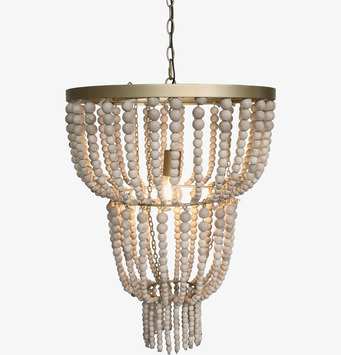 Ljuskrona Träpärlor Natur från Chic Antique i närbild