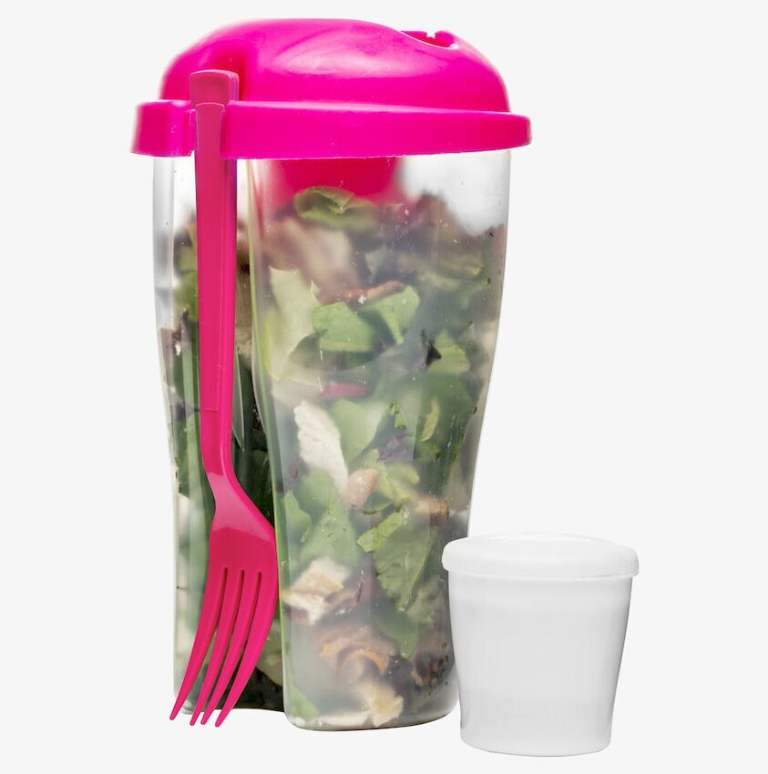 Sallad To Go Rosa från Sagaform med rosa lock och gaffel