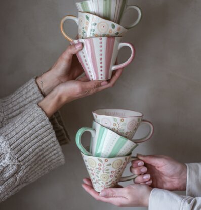 Keramikmugg - Tacksamhet från Majas Cottage, staplade koppar