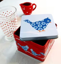 Liten box - Pip pip från Blafre med fågelmotiv och röd bas
