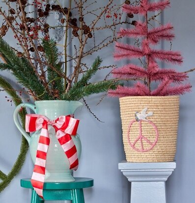 Förvaringskorg Peace & Dove Print från Rice på piedestal