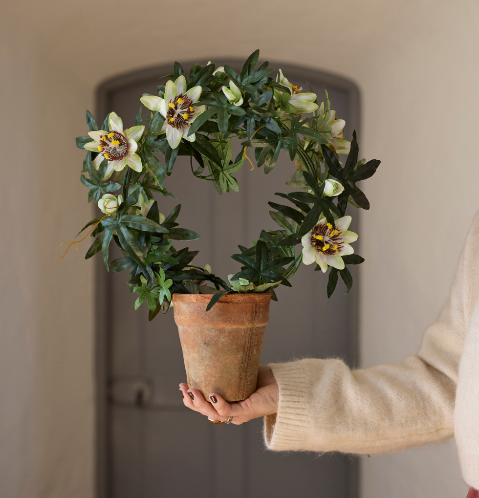 Passiflora Vit 40cm Mr Plant Konstväxter Konstblommor Plastväxter Plastblommor