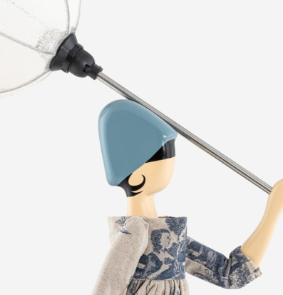 Bordslampa Jane Au från Skitso med konstnärlig design