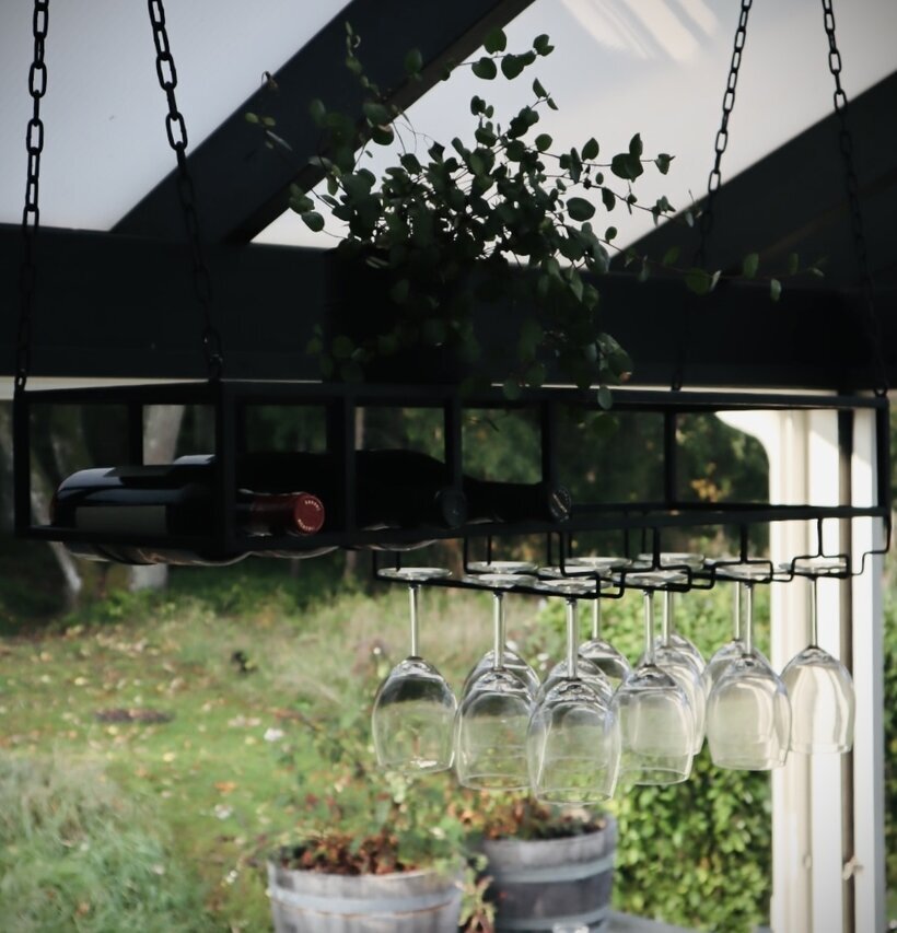 Hängande Hylla Hamra från I AM Interior på utomhusveranda