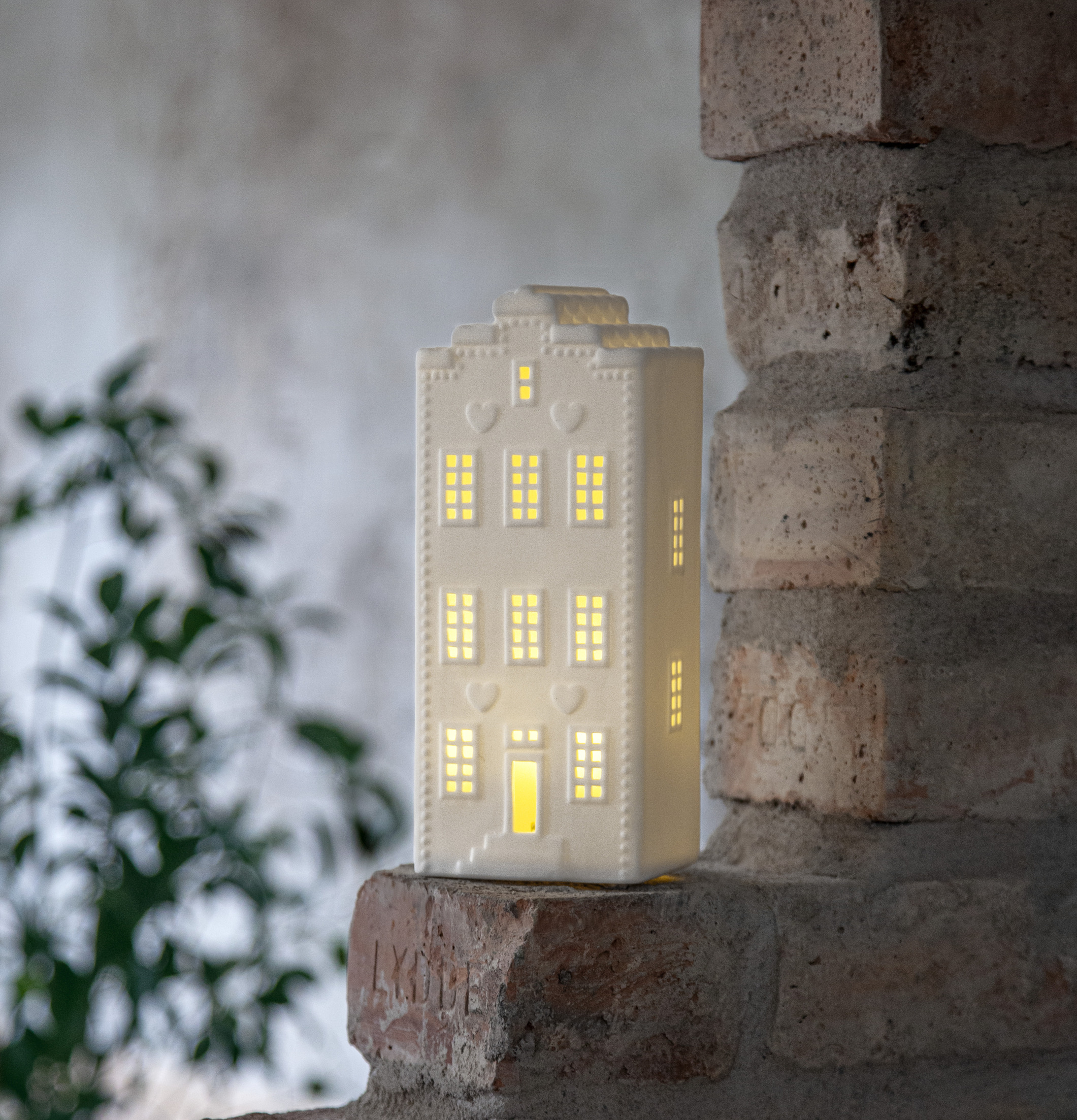 Bordsdekoration LED Kanalhus från Star Trading i vit färg