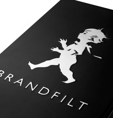 Brandfilt Mattsvart från Solstickan, stilren och funktionell