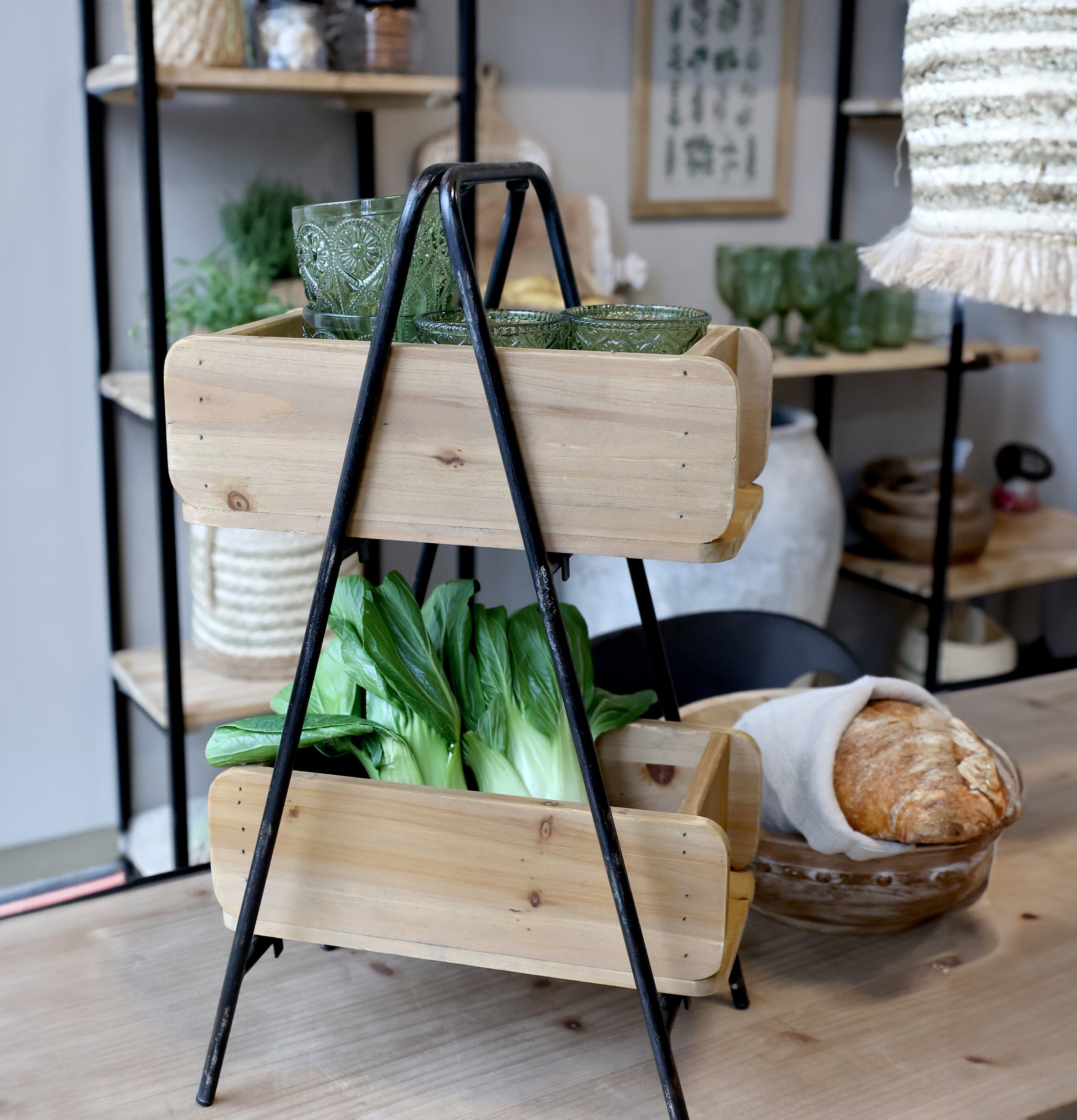 Murstensform Med Stativ från Chic Antique i rustik miljö