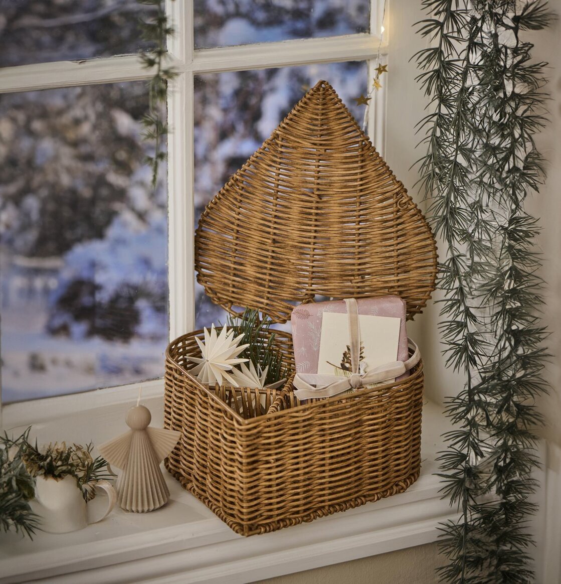 Förvaringsbox 4-Fack Hjärta från IB Laursen på fönsterbräda