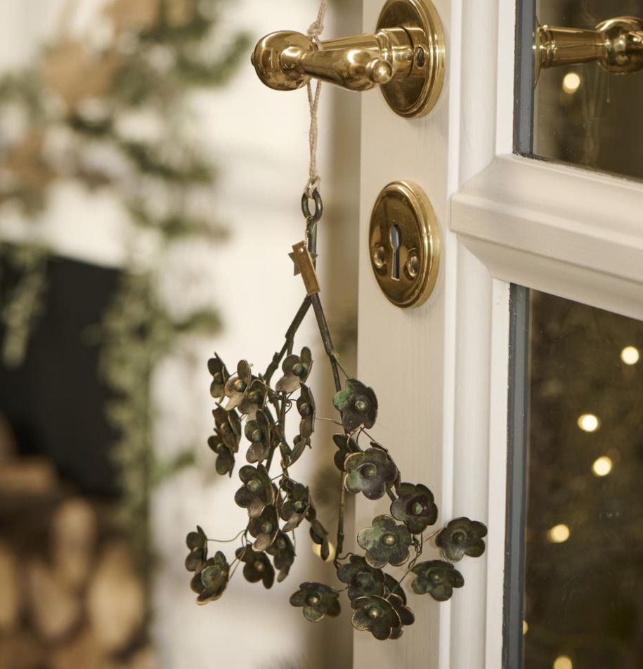 Hängande Gren Med Blommor från IB Laursen på mässingshandtag