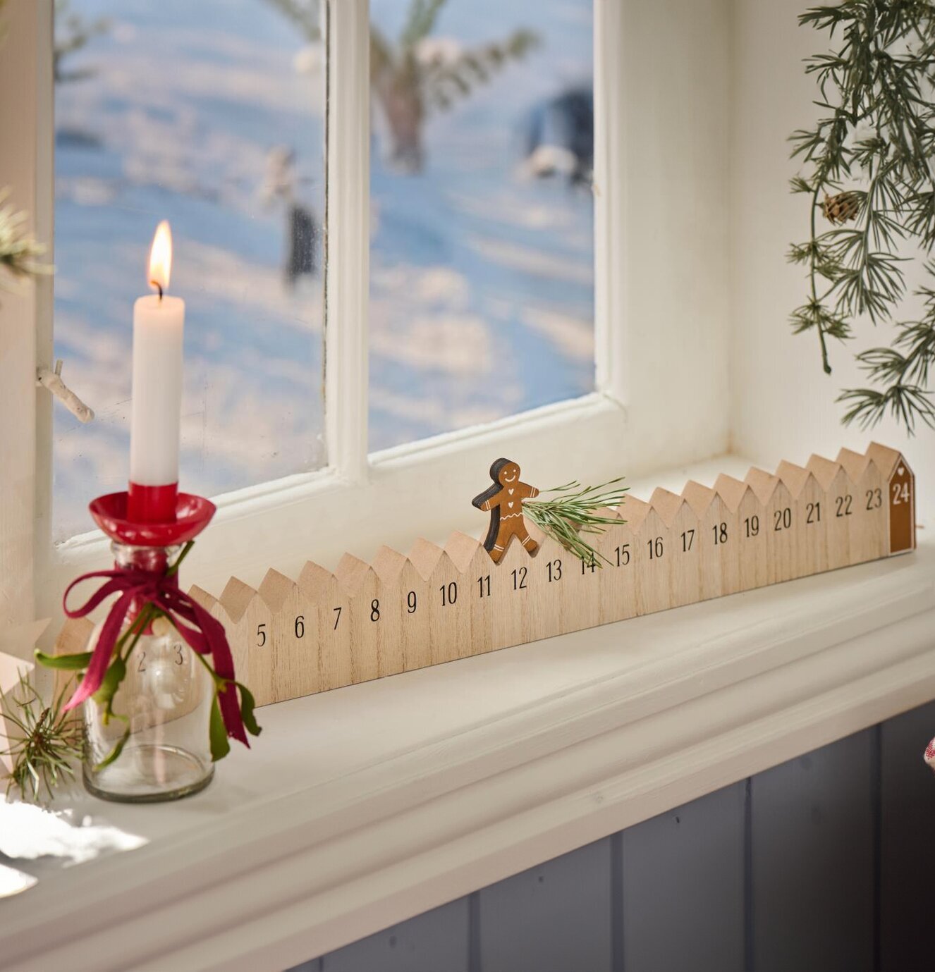 Julkalender 1-24 Pepparkaksgubbe från IB Laursen på fönsterbräda