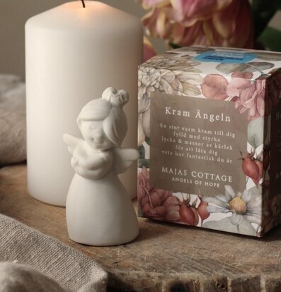 Kramängeln Inkl Gåvobox från Majas Cottage på rustik yta