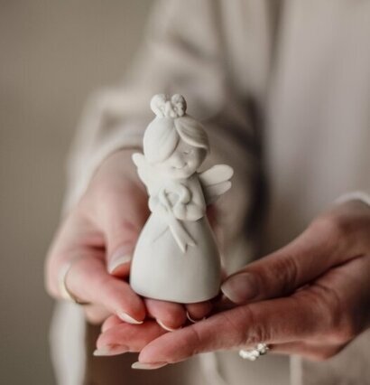 Rosa Bandet Ängel Inkl Gåvobox från Majas Cottage i hand