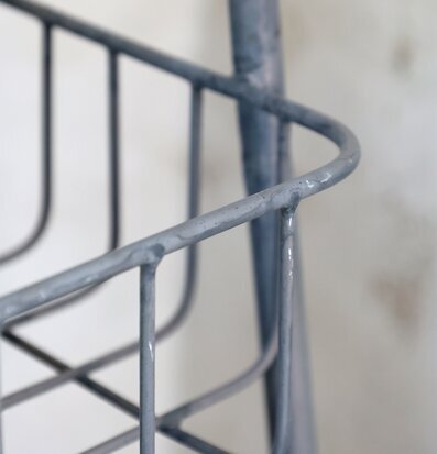 Etagere Antik Zink från Chic Antique, detaljrik och hållbar