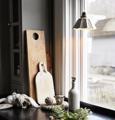 Fönsterlampa Ester Offwhite 17cm från PR Home i köksmiljö