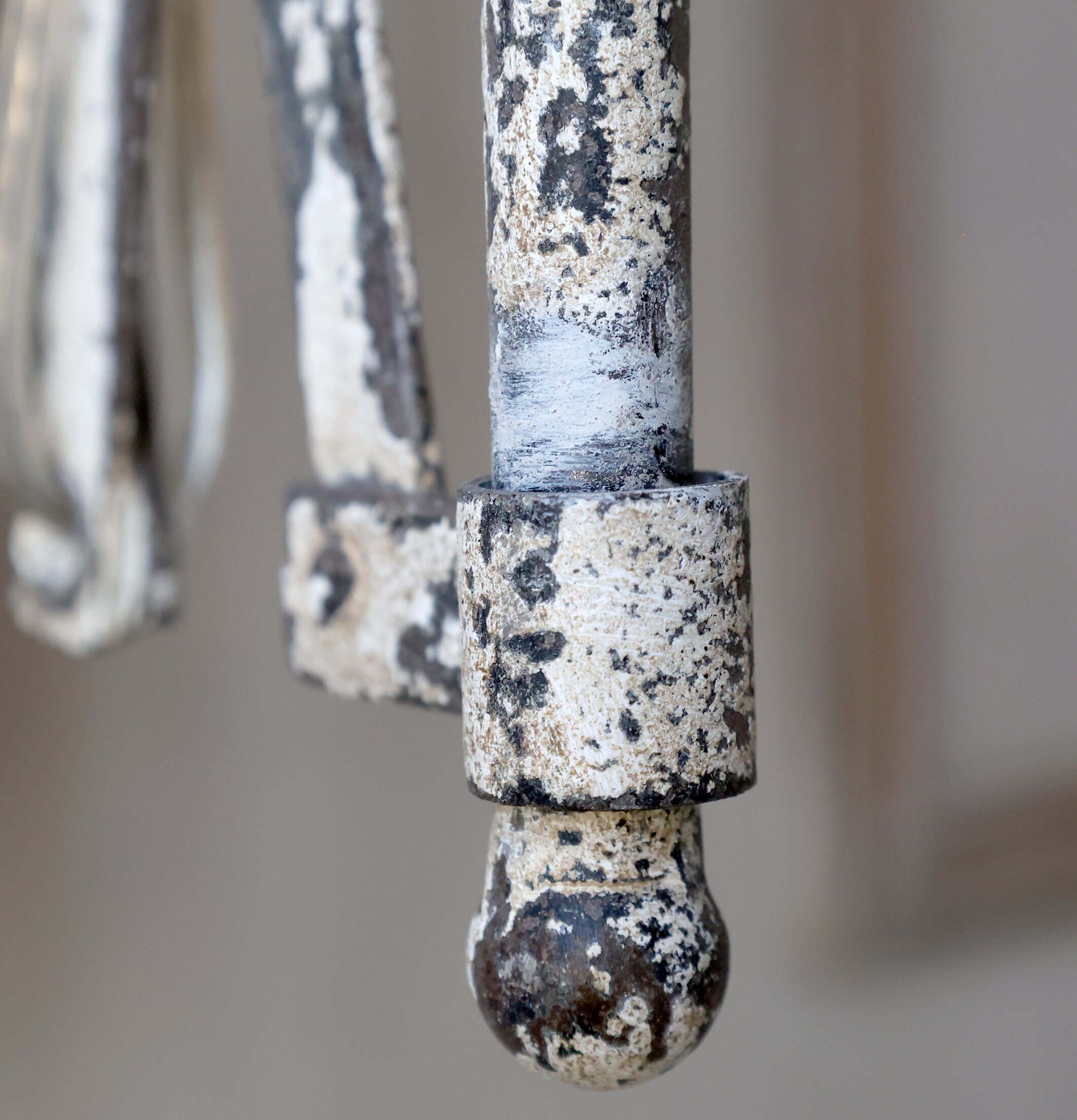 Vägglampa Antique Creme från Chic Antique med patinerad yta