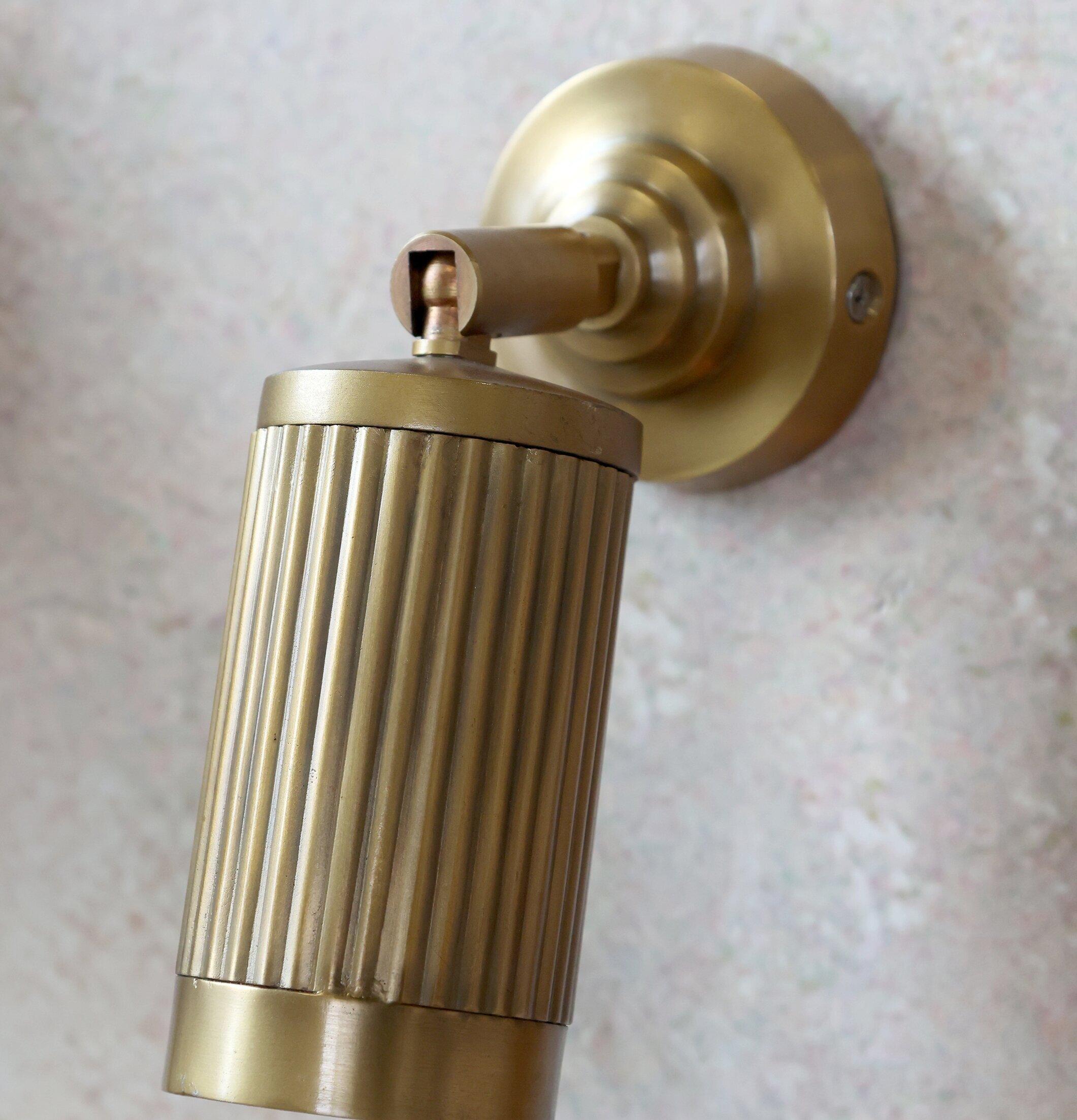 Vägglampa Antik Mässing Rand från Chic Antique monterad