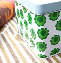 Liten box - Gröna blommor från Blafre med blommönster